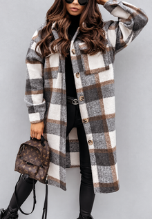 Lange karierte Jacke mit Knöpfen – Coralie – Grau