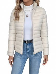 Loryta – Gesteppte Pufferjacke mit Stehkragen Und Reißverschluss – Weiß