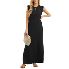 Levi | Knitterfreies Freizeitkleid mit geschlitztem Saum – Schwarz