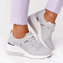 Maya - Athletische Sneakers mit Schnürung – Grau