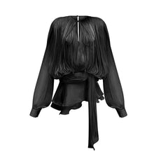 Elegantes Sommerkleid aus veganem Leder – Midi-Kleid mit V-Ausschnitt – Schwarz